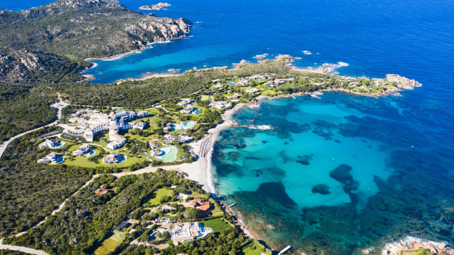 Vista aérea del mar de la Costa Esmeralda