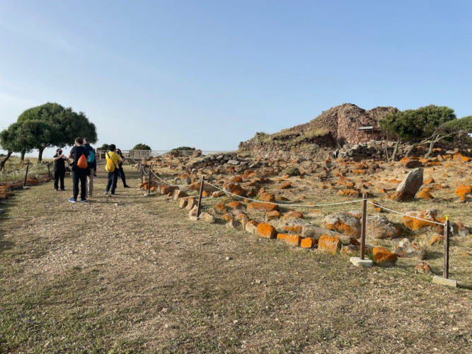 Visita guidata al nuraghe Seruci