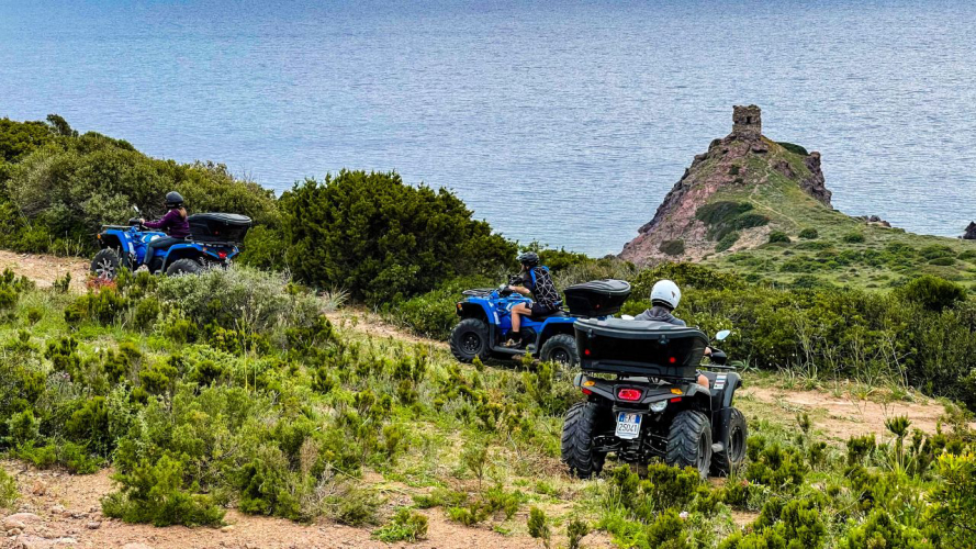 Randonnées en quad dans la nature du littoral de Bosa