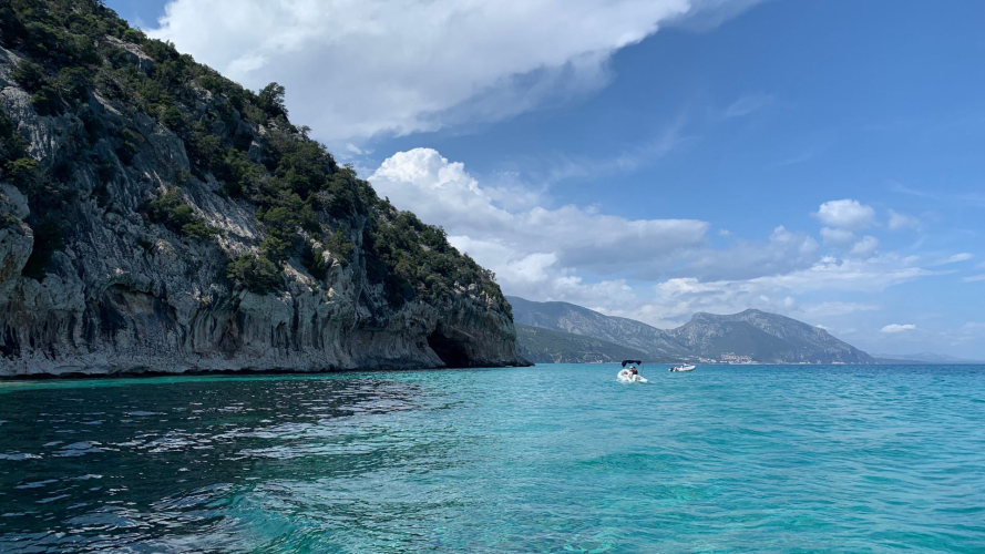 Das blaue Meer des Golfs von Orosei