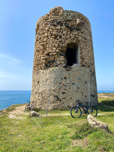 The Sevo Tower, visible during the bike tour in the natural area of the Sinis Peninsula.