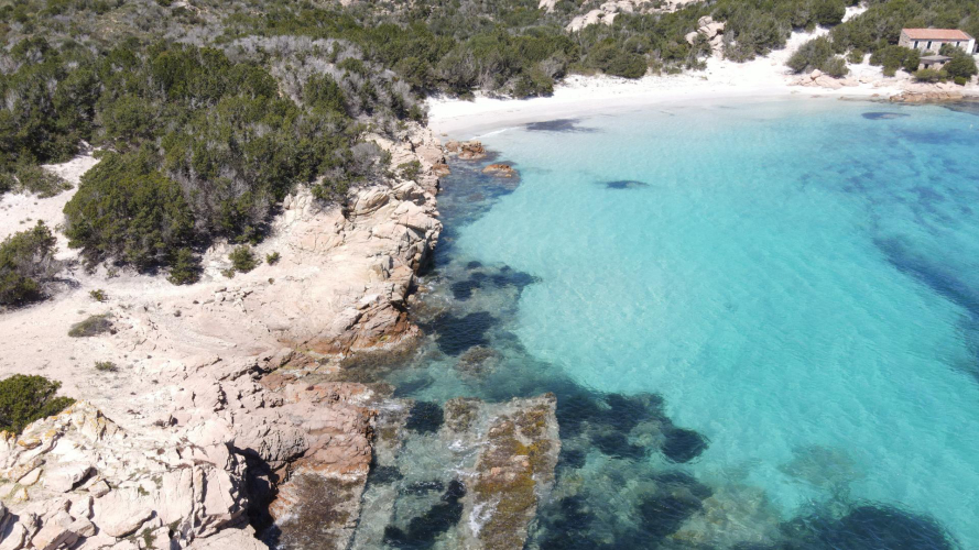 Mer cristalline de l'archipel de La Maddalena