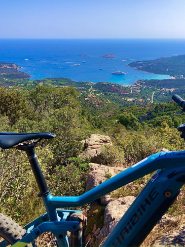 Panorama durante l'escursione in e-bike da San Pantaleo