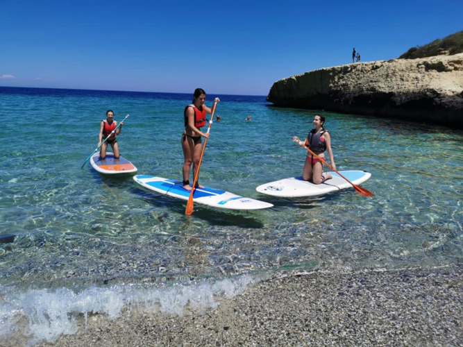 SUP-Unterricht am Strand von Porto Torres