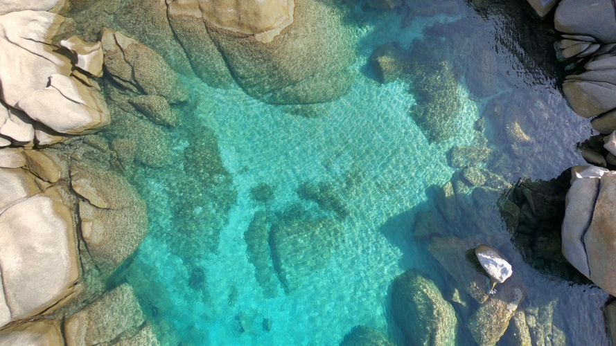 Vista dall'alto di Cala Girgolu a San Teodoro
