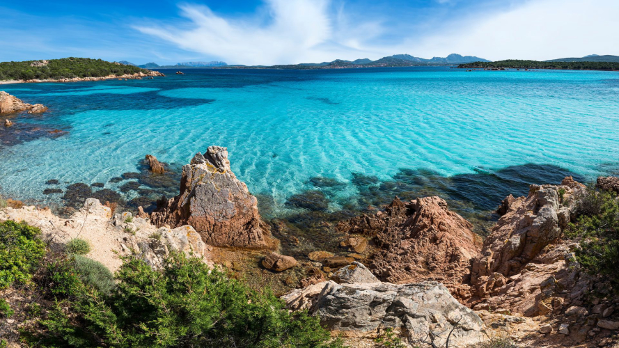 Aguas cristalinas de la Costa Esmeralda