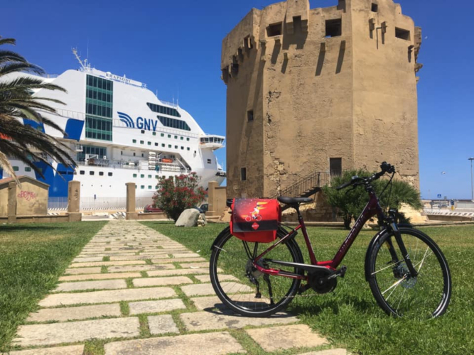 Bici per le strade della Sardegna da Porto Torres
