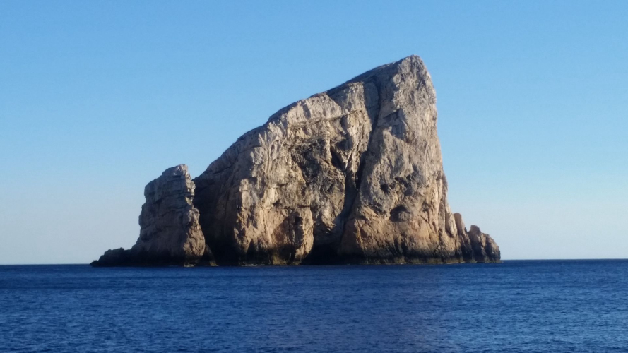 Isolotto di Foradada nel golfo di Alghero