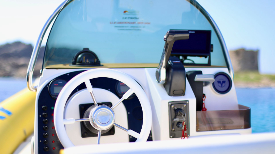 Dinghy Command in Sardinia