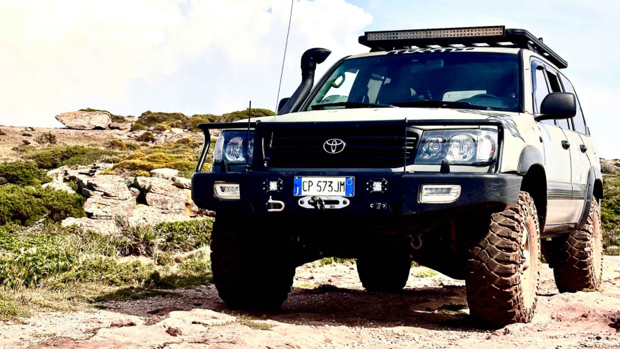 Off-Roading beim Wandern im Südwesten Sardiniens