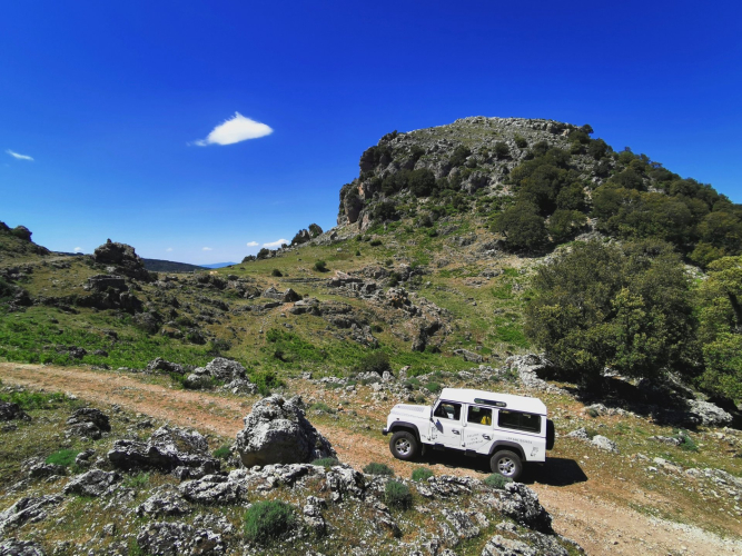 Excursion guidée hors route à Supramonte