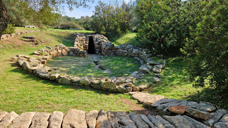 Tumba de los Gigantes en los alrededores de Olbia