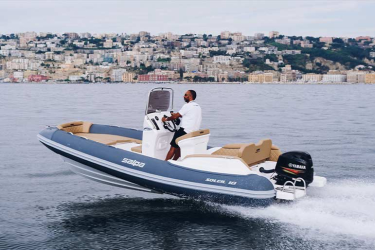 Inflatable boat with skipper sailing in Villasimius