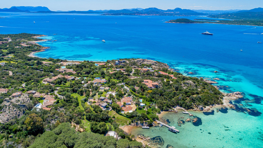 View of the Capriccioli coastline