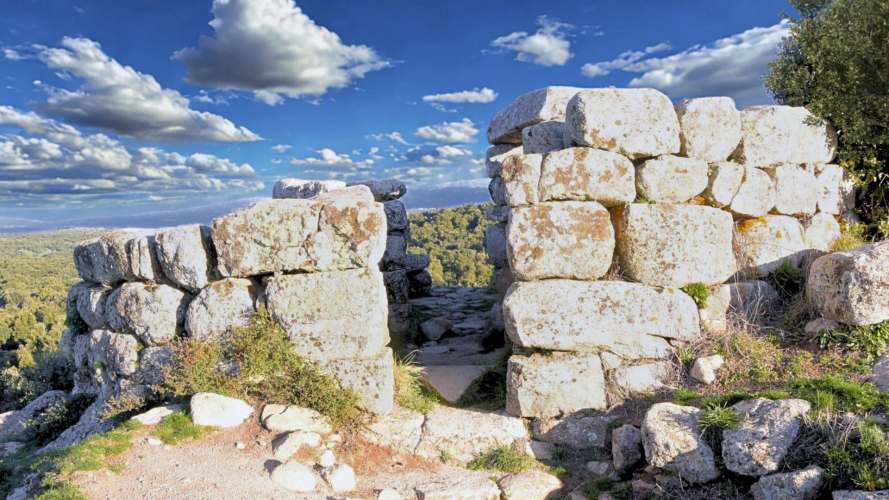 Nuragic village of Loelle