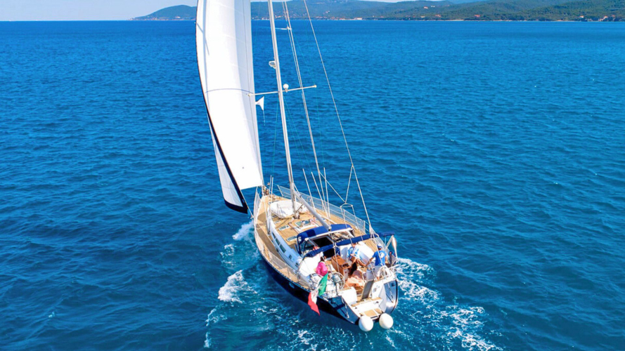 Sailing boat tour in the Gulf of Orosei