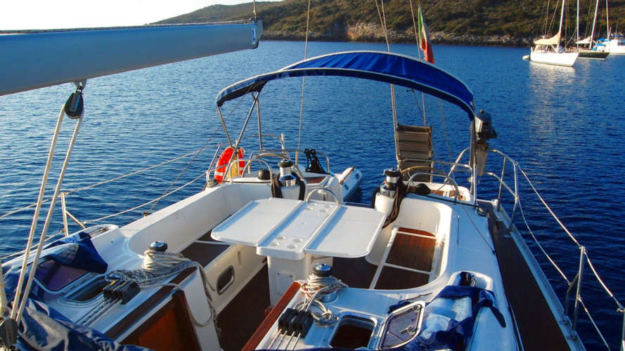 Sailing boat tour in the Gulf of Orosei