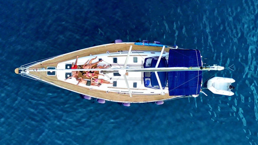 Sailing boat tour in the Gulf of Orosei