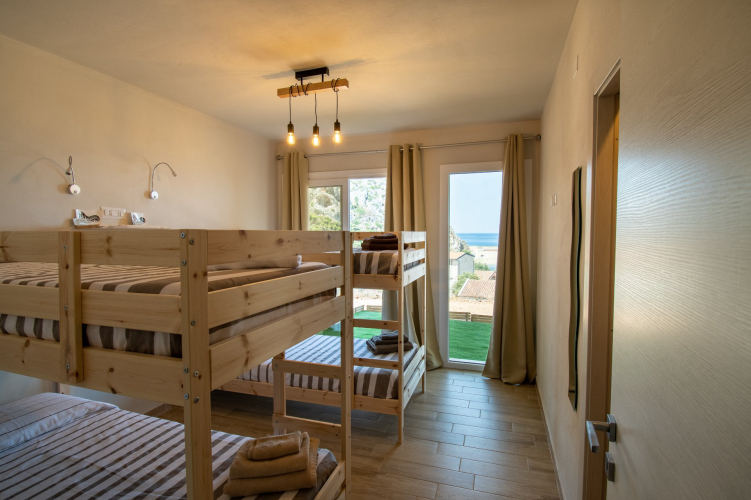 Vierbettzimmer im Surfhaus in Buggerru