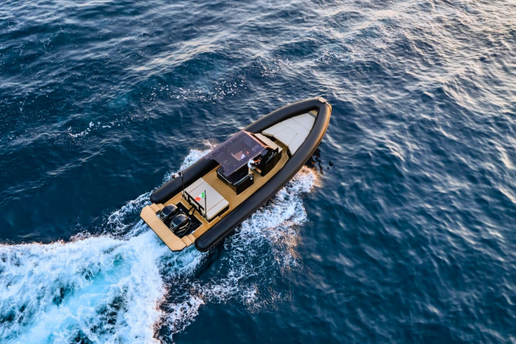 Gommone utilizzato per l'opzione Gold nel tour dell'arcipelago di La Maddalena