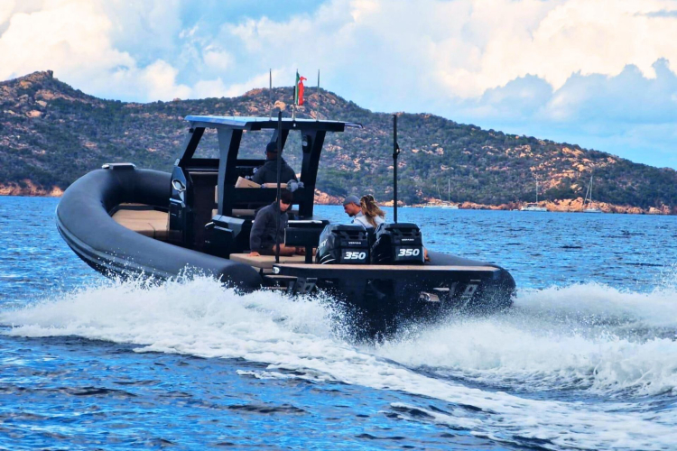 Gommone utilizzato per l'opzione Gold nel tour dell'arcipelago di La Maddalena