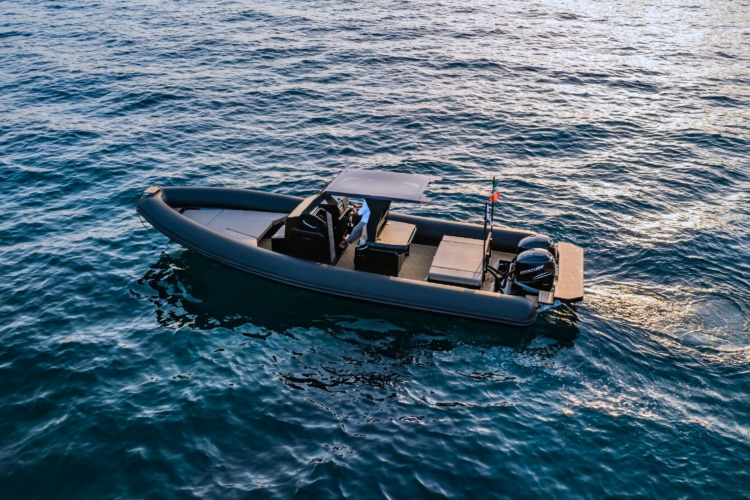 Gommone utilizzato per l'opzione Gold nel tour dell'arcipelago di La Maddalena