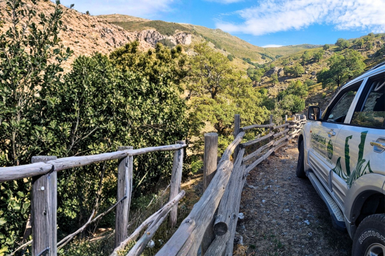 Fermata panoramica durante il tour in jeep della Barbagia