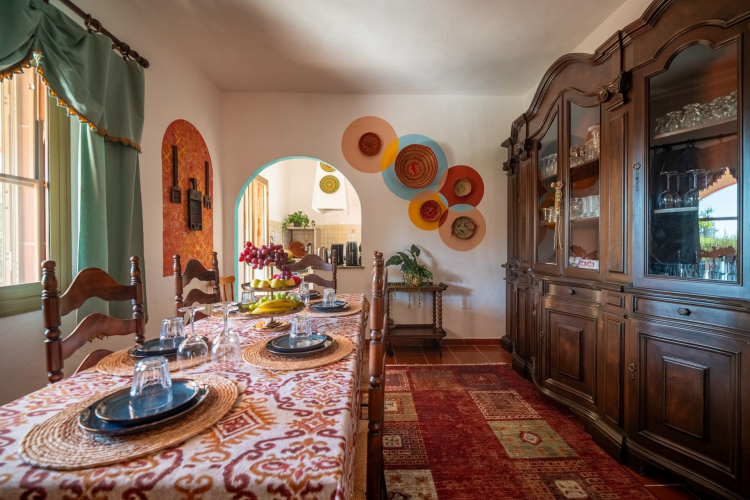 Salle à manger de la maison d'hôtes Sound Healing à Cagliari