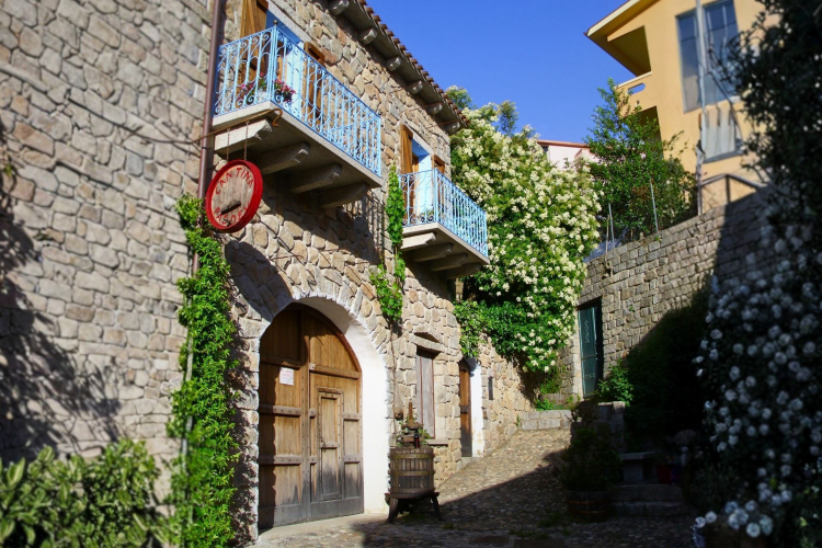Ingresso della cantina di Mamoiada