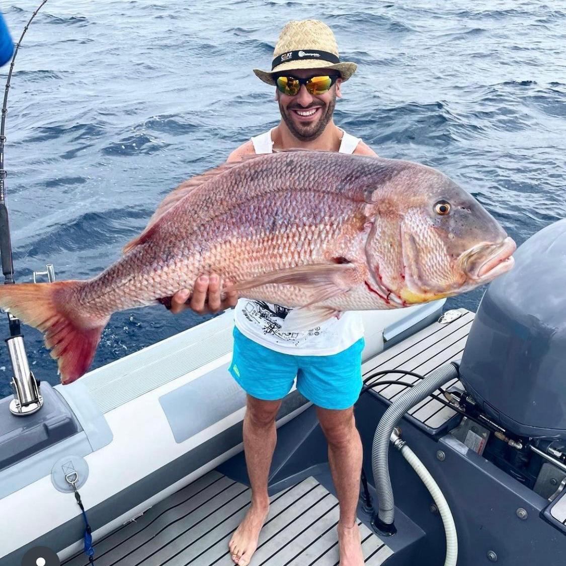 Captura del día durante el recorrido privado de pesca deportiva