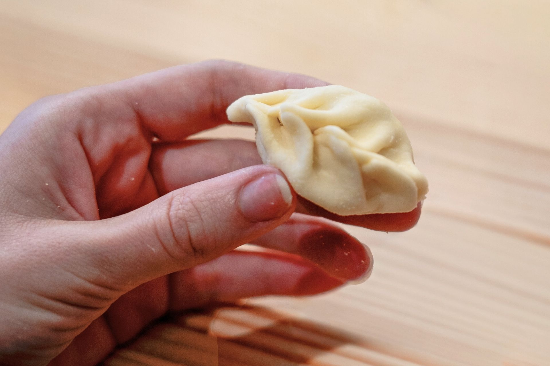 Culurgione preparato da un partecipante durante il laboratorio di pasta fresca ad Alghero.