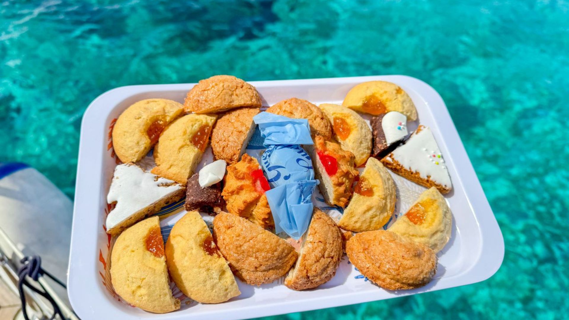 Un recorrido en barco desde Golfo Aranci con paradas en Tavolara, Molara y Figarolo