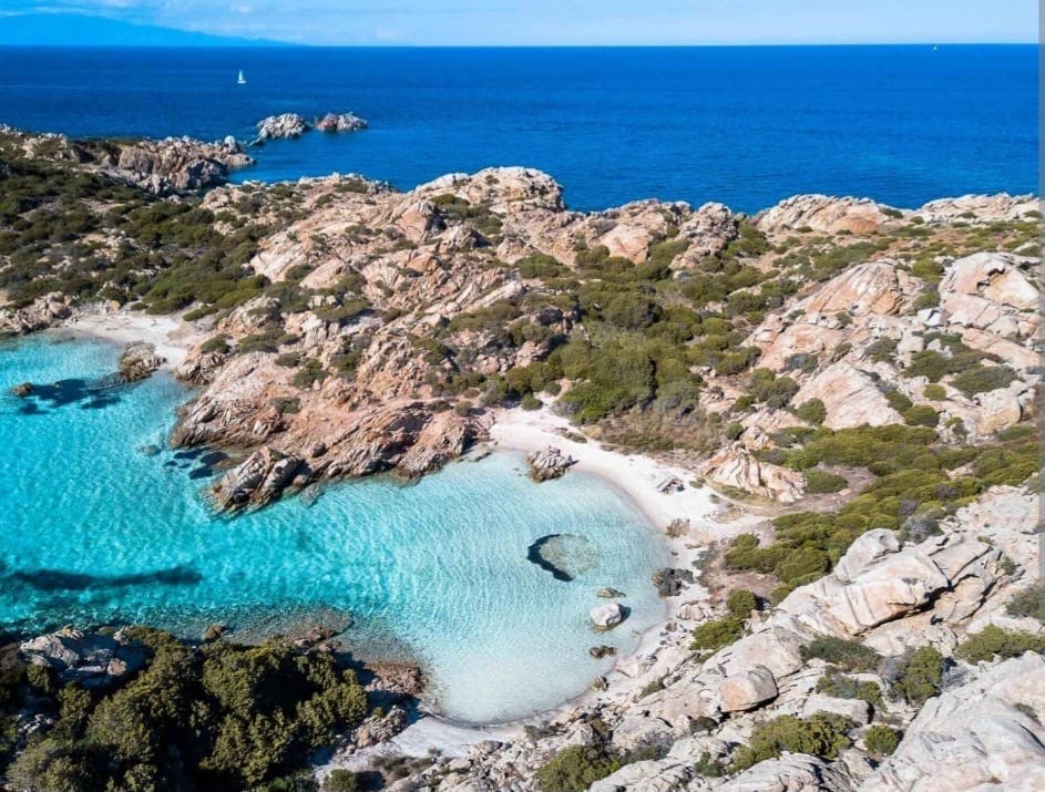 An unforgettable speedboat trip in the Archipelago of La Maddalena, Sardinia, with breathtaking views and iconic places to explore.