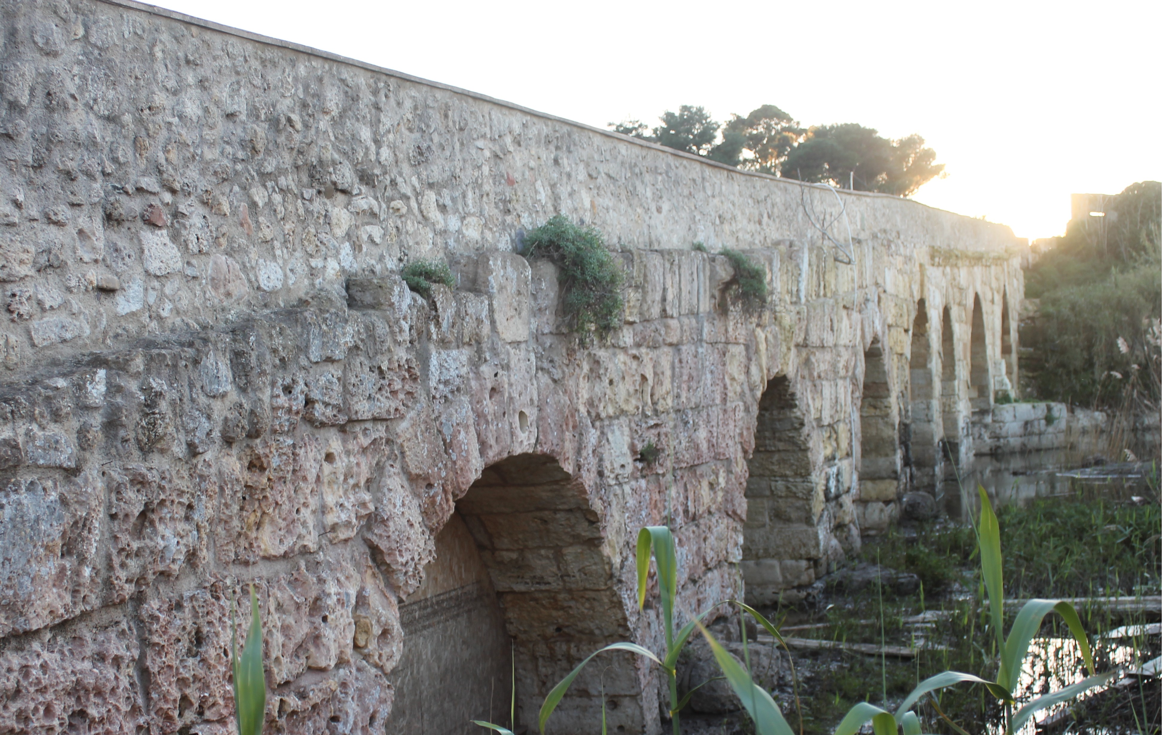 Ruinas romanas antiguas en Porto Torres