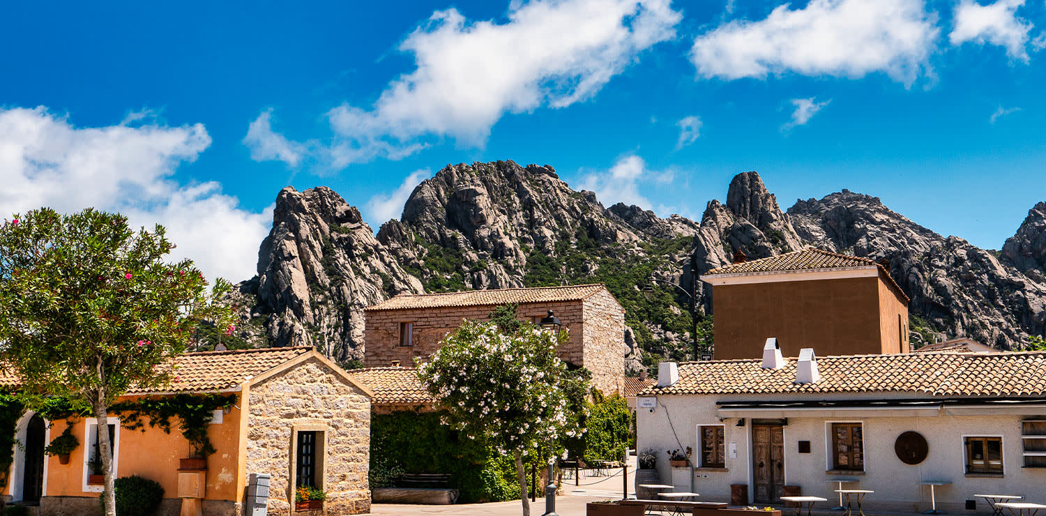 An excursion from Alghero to the north-west of Sardinia, with a visit to San Pantaleo and Porto Cervo, among granite landscapes