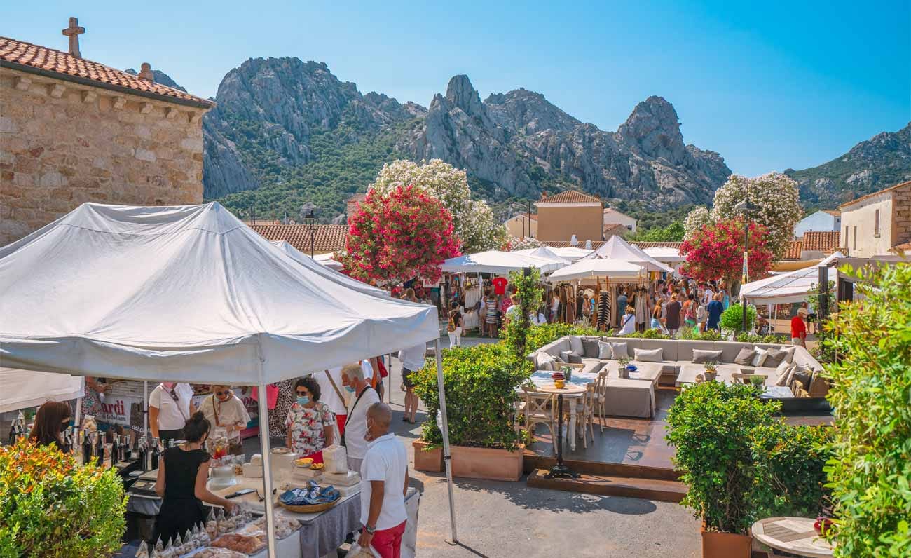 San Pantaleo market and walk to Porto Cervo from Alghero